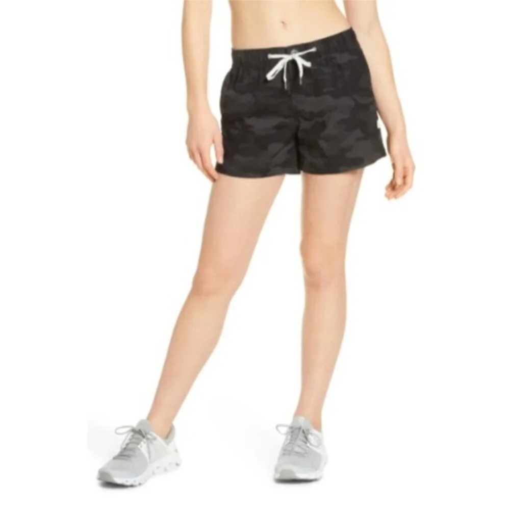 Vuori Ripstop Shorts Women’s XL Black Camo Drawstring Athletic Casual Wear
